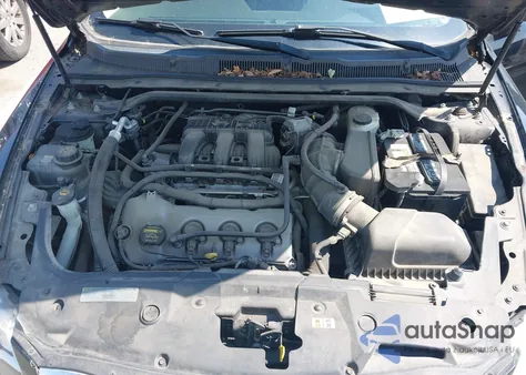 2011 Ford Taurus Limited z USA, uszkodzony, nr VIN 1FAHP2FW8BG165476